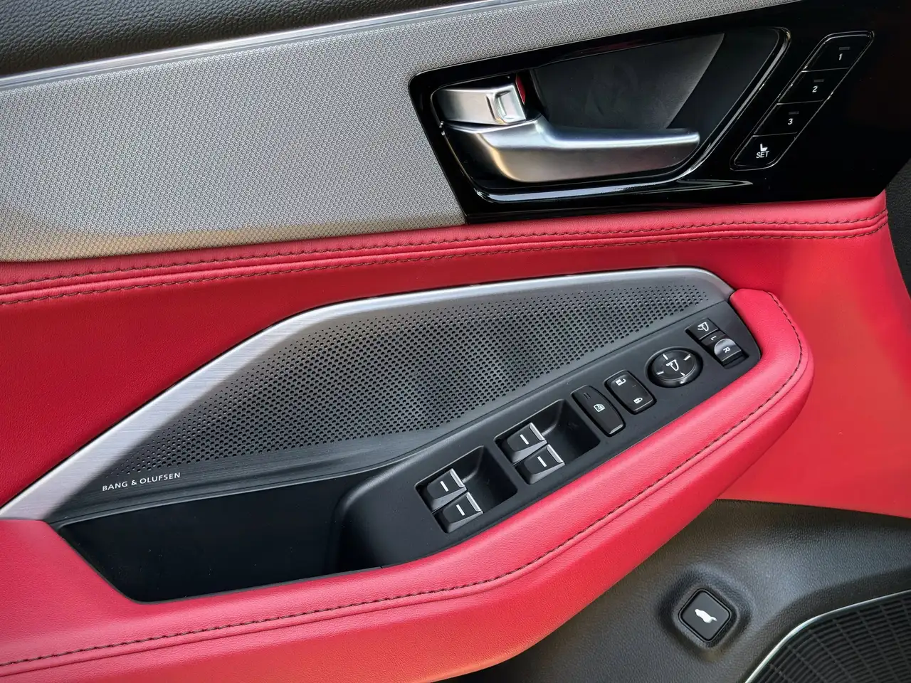 Acura MDX снимка Acura MDX