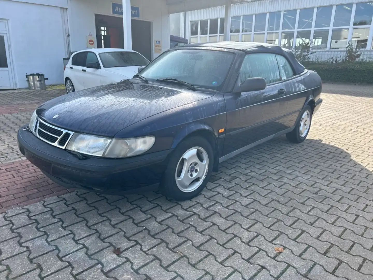 Saab 900 2.0i S Cabriolet - 1