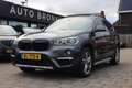 BMW X1 XDRIVE 20i HIGH EXEC | AUT | PANO | LEDER | CAMERA Grijs - thumbnail 1