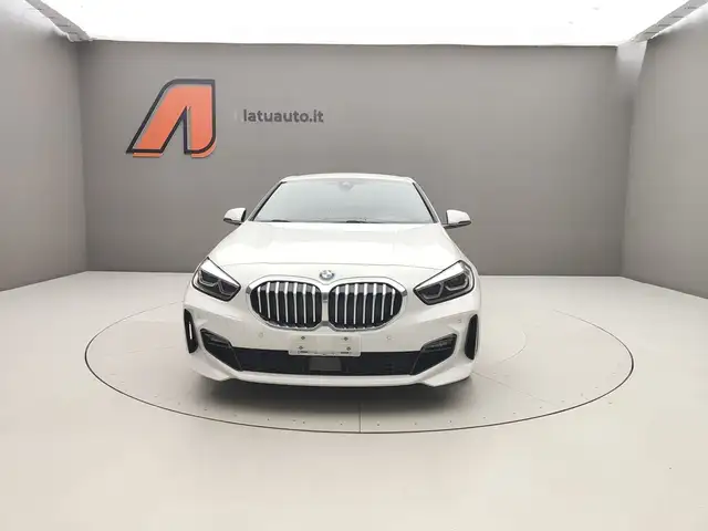 BMW 1 Series view 2