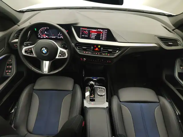 BMW 1 Series view 9