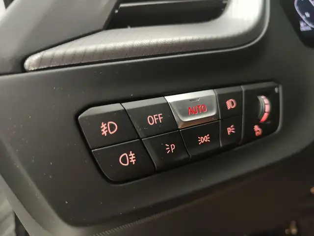 BMW 1 Series view 12