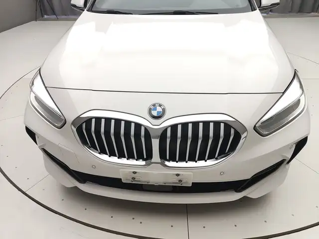 BMW 1 Series view 29