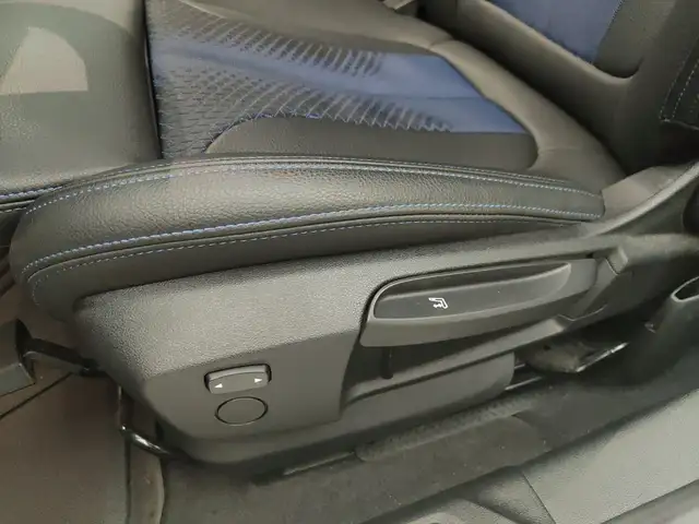 BMW 1 Series view 26