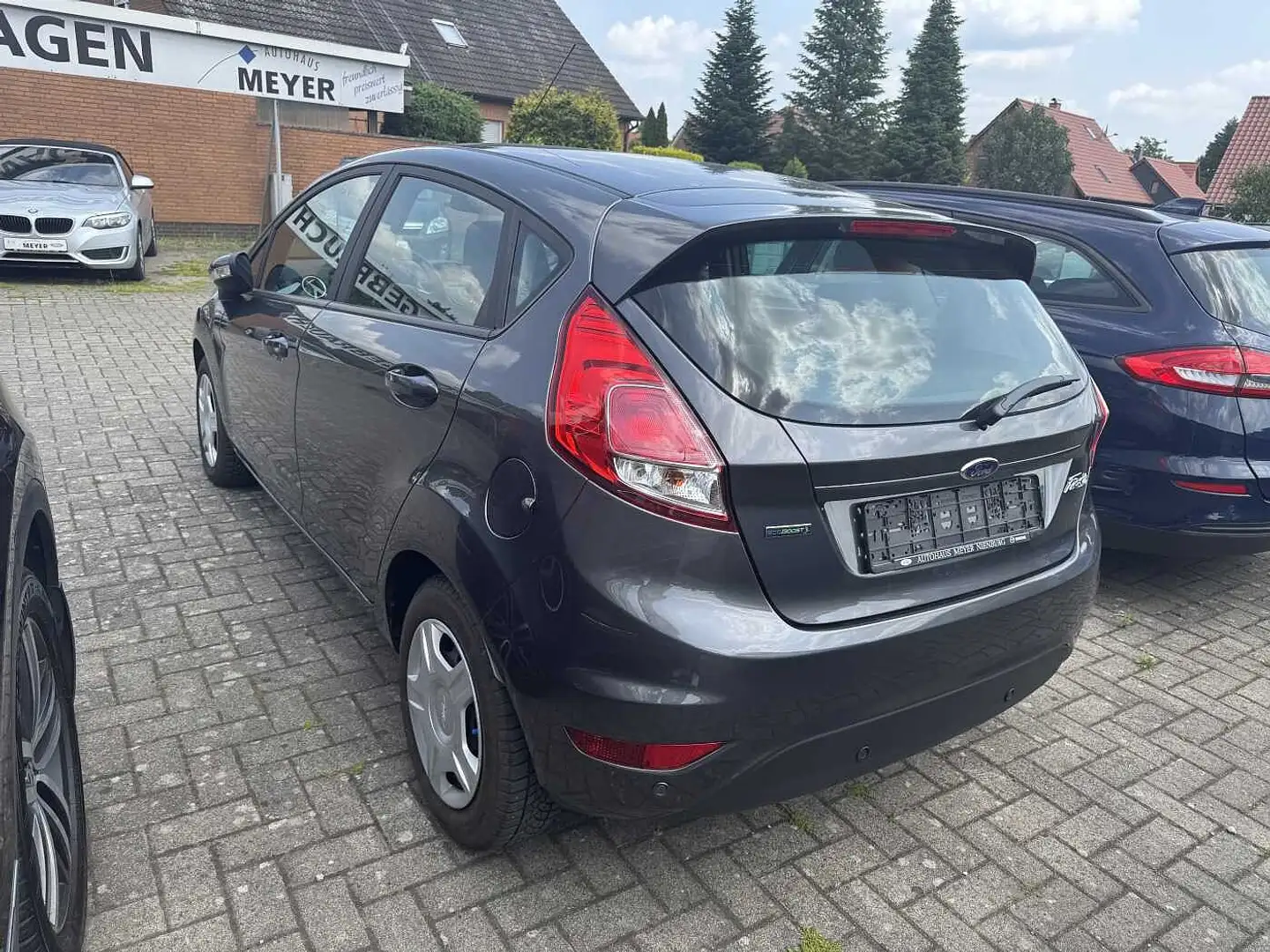 Ford Fiesta 5-Türer 1.0 EcoBoost Trend Grau - 2