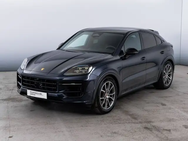 Porsche Cayenne view 13