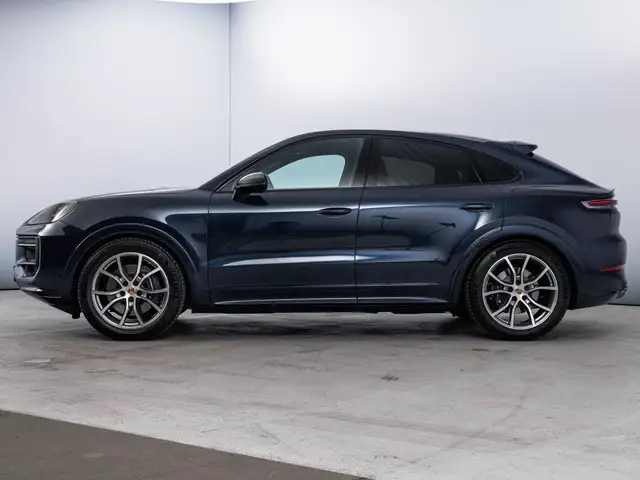 Porsche Cayenne view 2