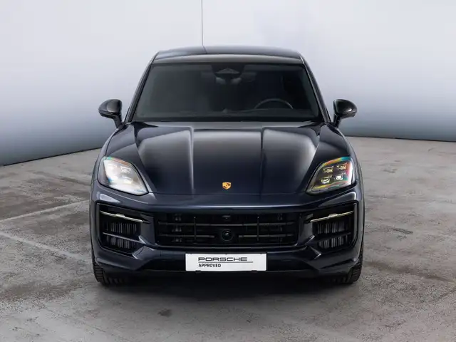 Porsche Cayenne view 15