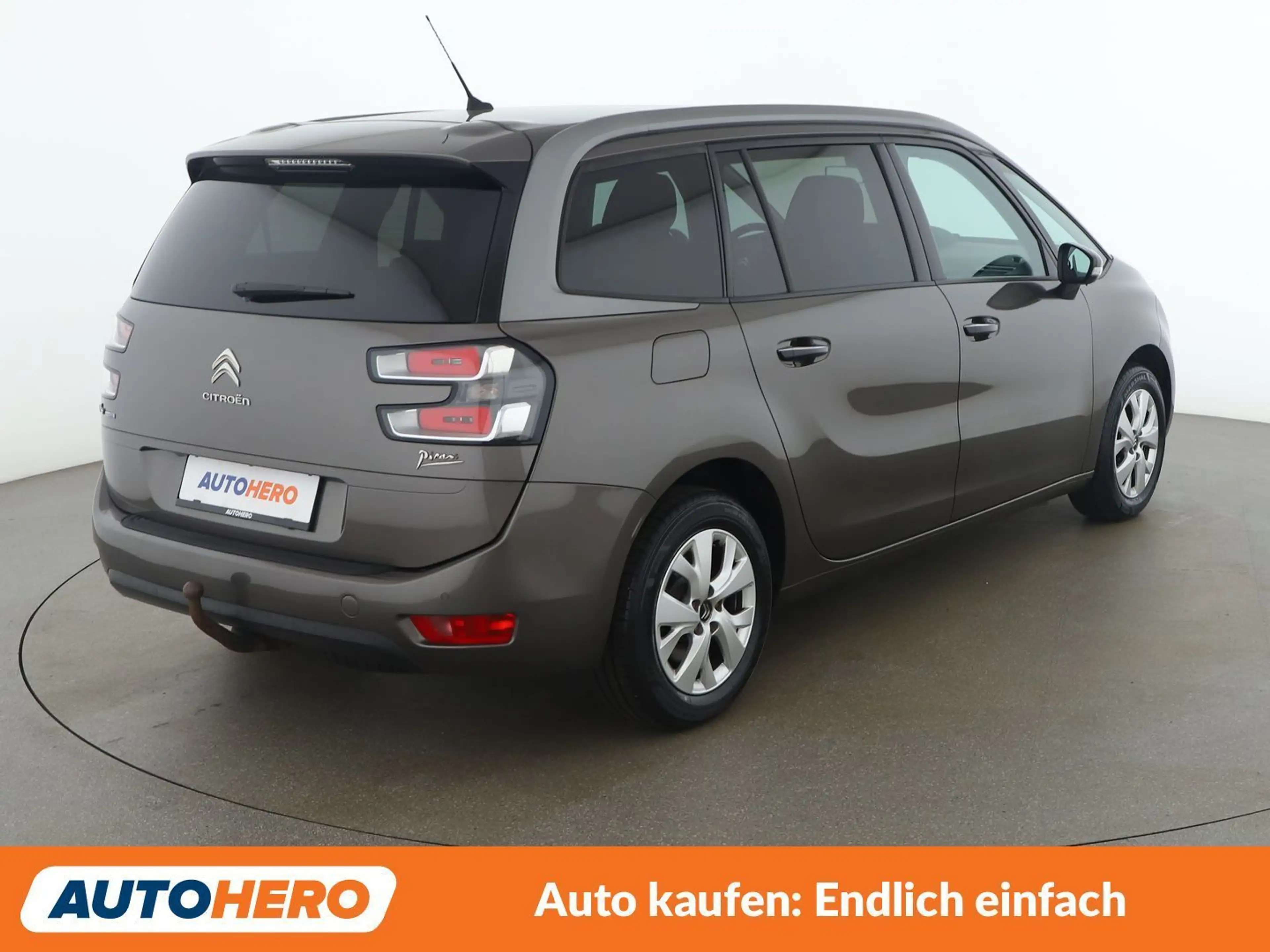 Citroen C4 Picasso 1.6 Blue-HDi Selection — photo 6