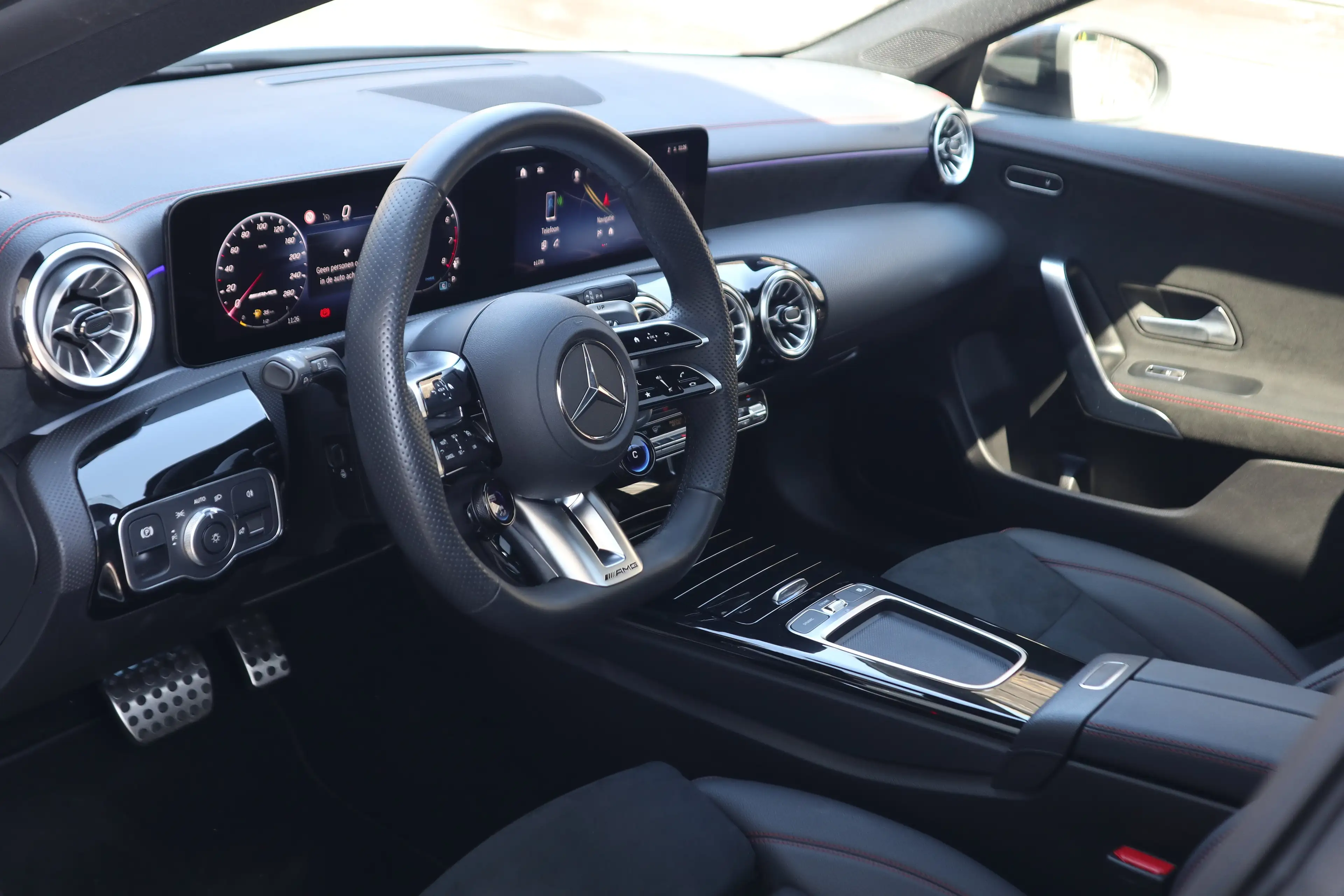 Mercedes-Benz CLA 35 AMG 4-Matic/facelift/1eig/Panodak/Camera/Night/Multi — photo 13