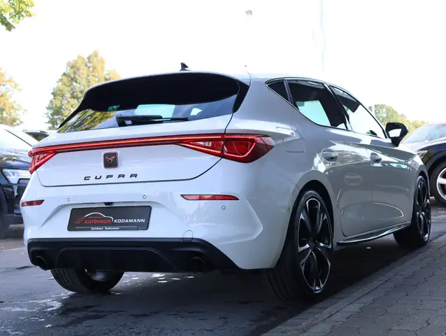 Cupra Leon view 11
