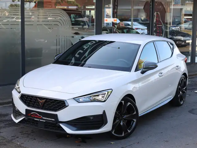 Cupra Leon view 2