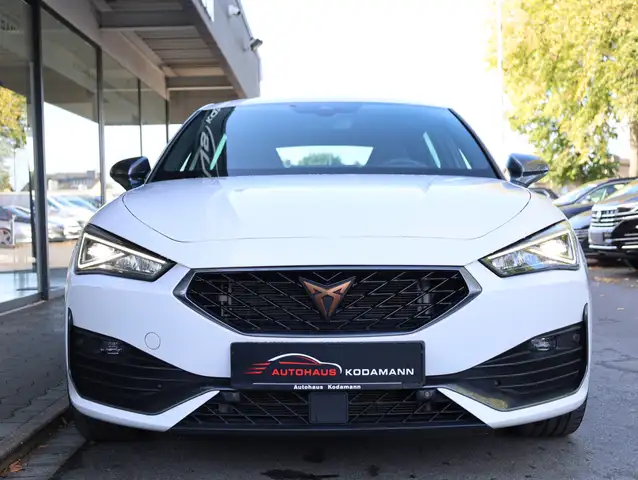 Cupra Leon view 4
