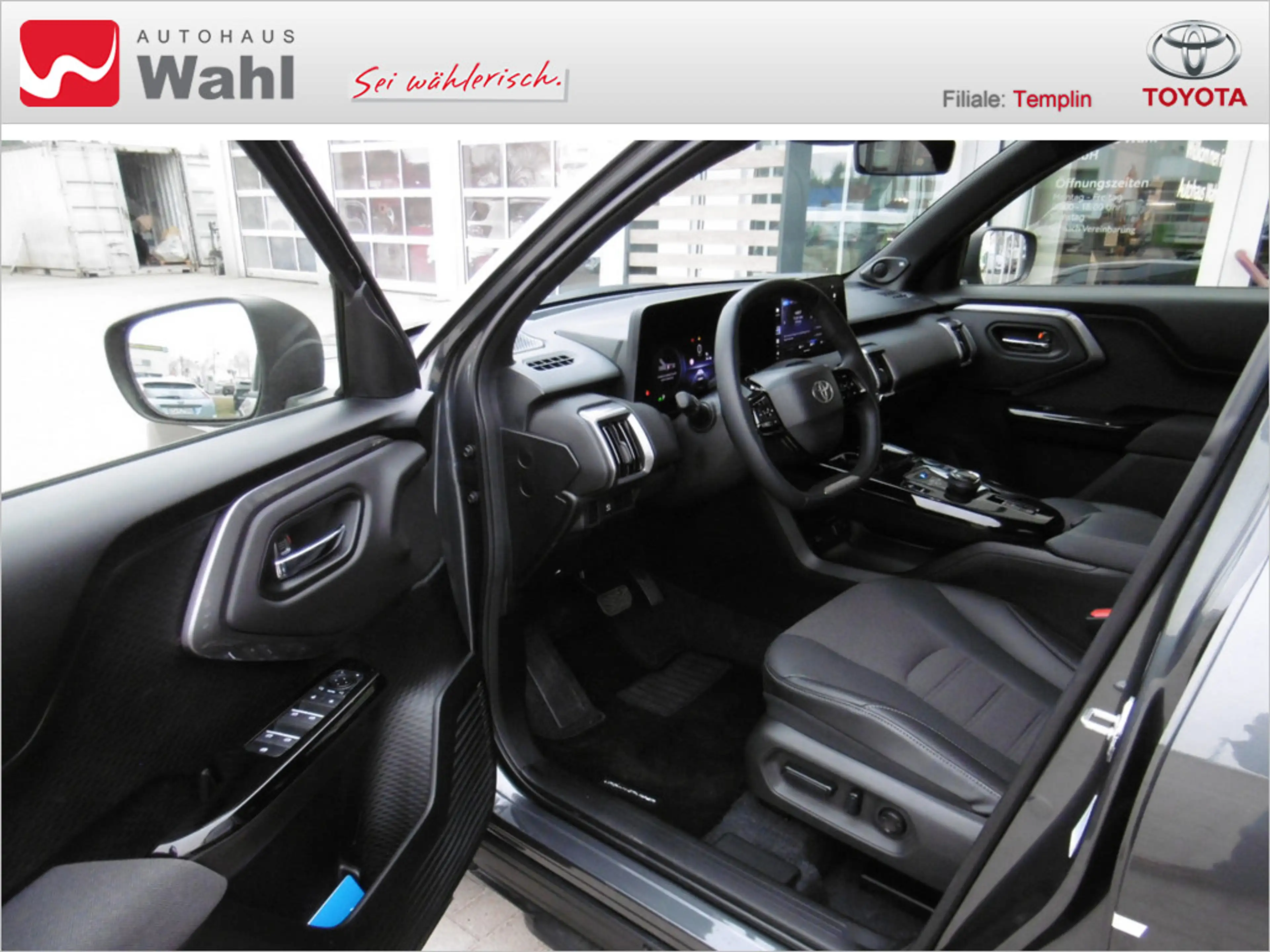 Toyota Urban Cruiser 128 kW FWD Lounge — photo 8