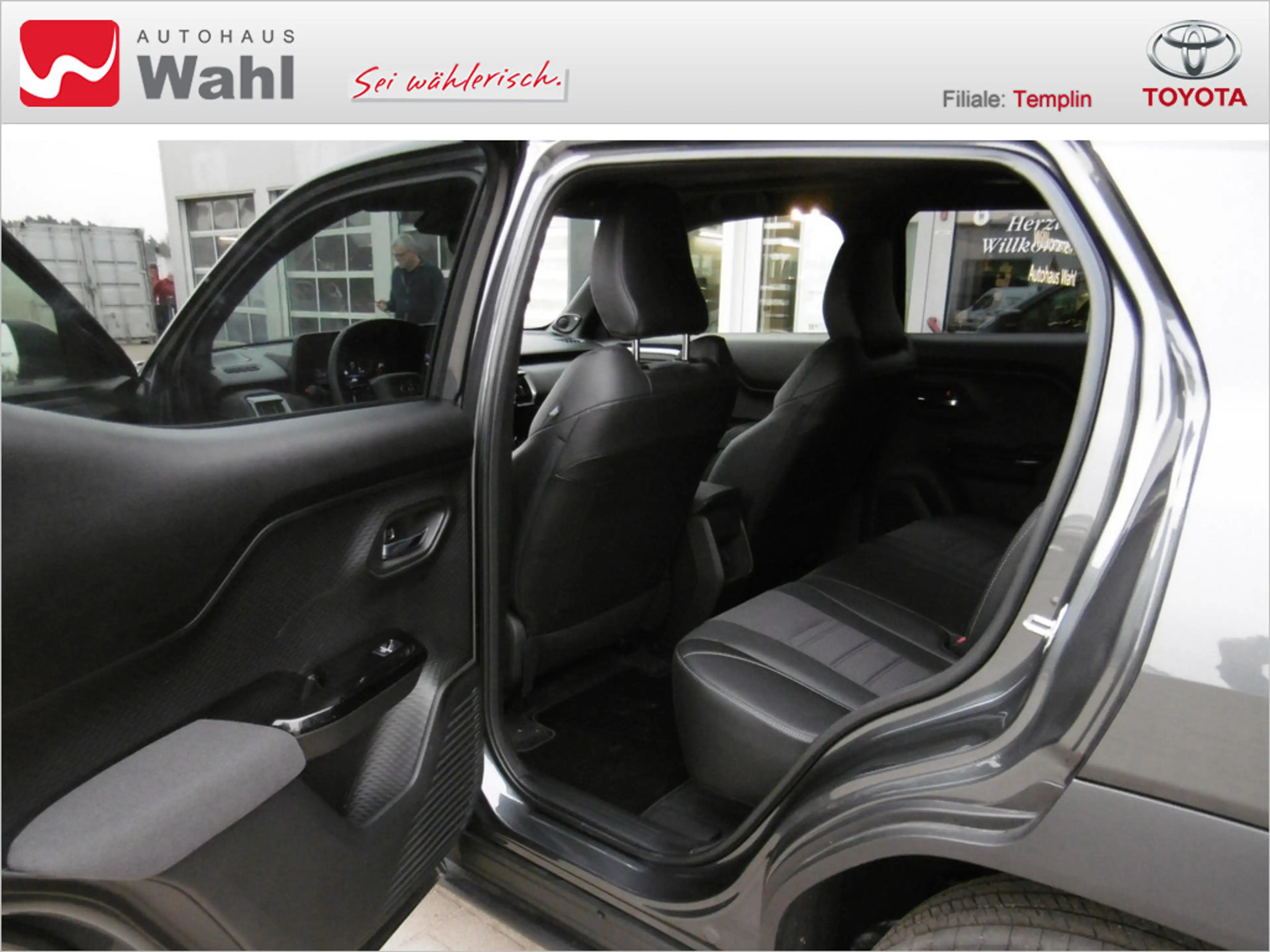 Toyota Urban Cruiser 128 kW FWD Lounge — photo 13