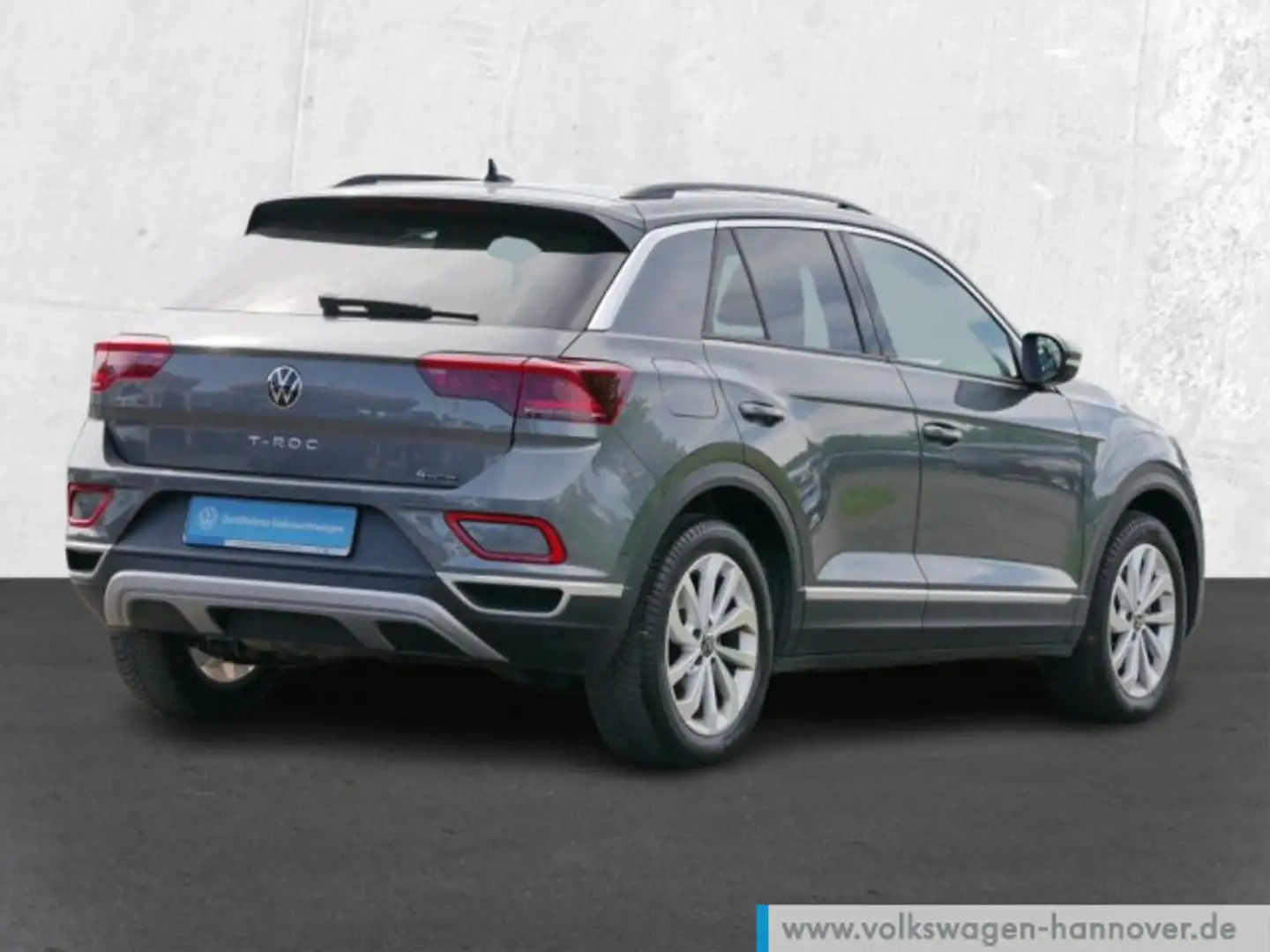Volkswagen T-Roc 2.0 TDI DSG 4M Style Navi Pano LED DigCock Grijs - 2