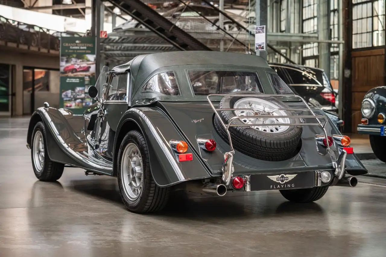 Morgan Plus 8 4.6 - Sonderfarbe - Radio - Kauffelt, foto 8