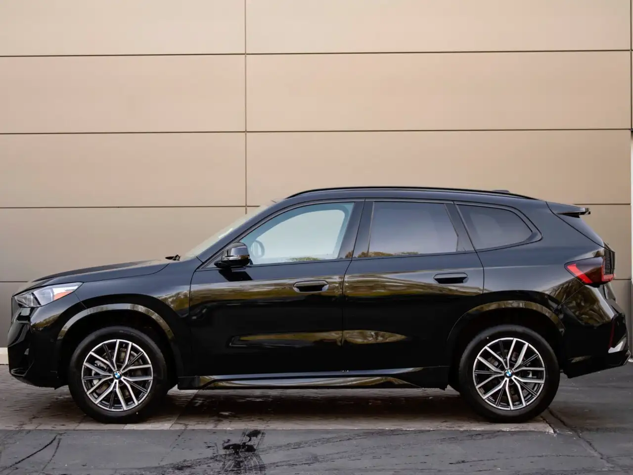 BMW X1 снимка BMW X1