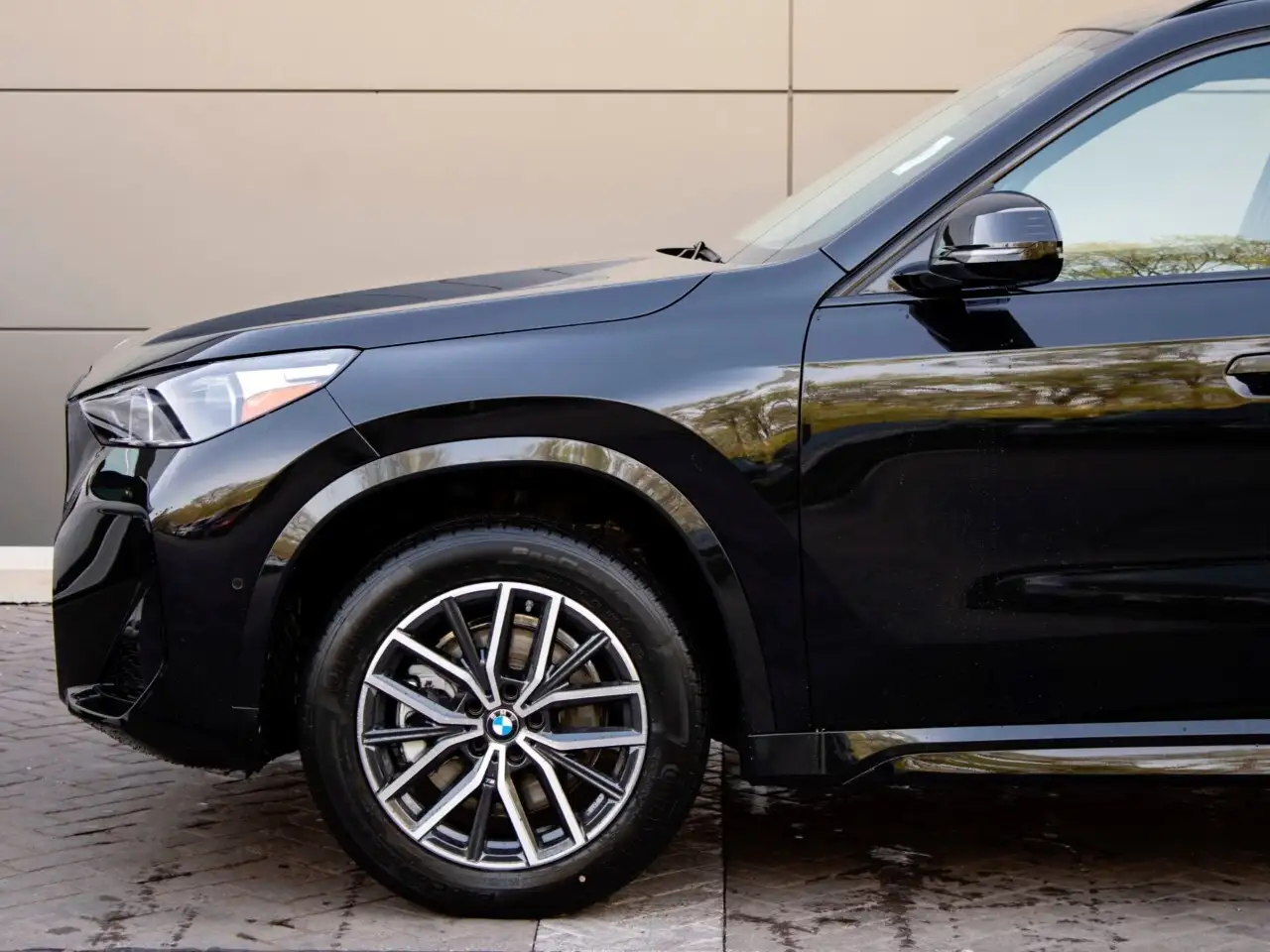 BMW X1 снимка BMW X1