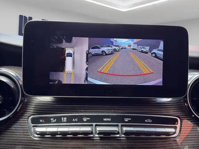 Mercedes-Benz V-Class view 15