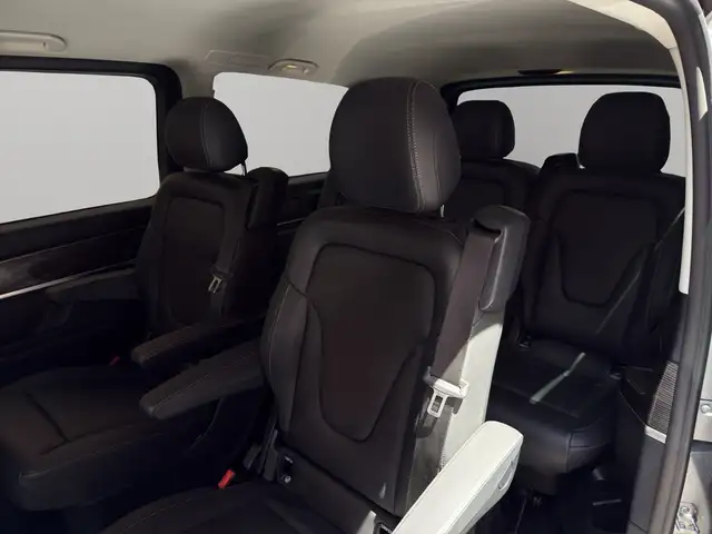 Mercedes-Benz V-Class view 18