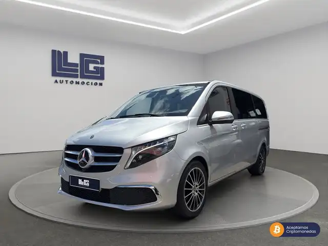 Mercedes-Benz V-Class view 2