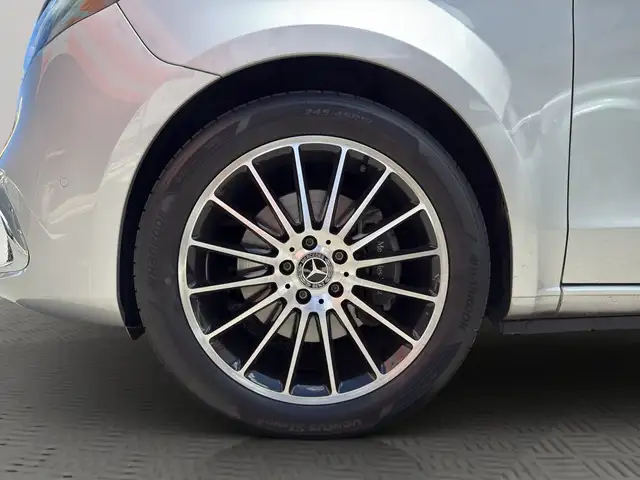 Mercedes-Benz V-Class view 7