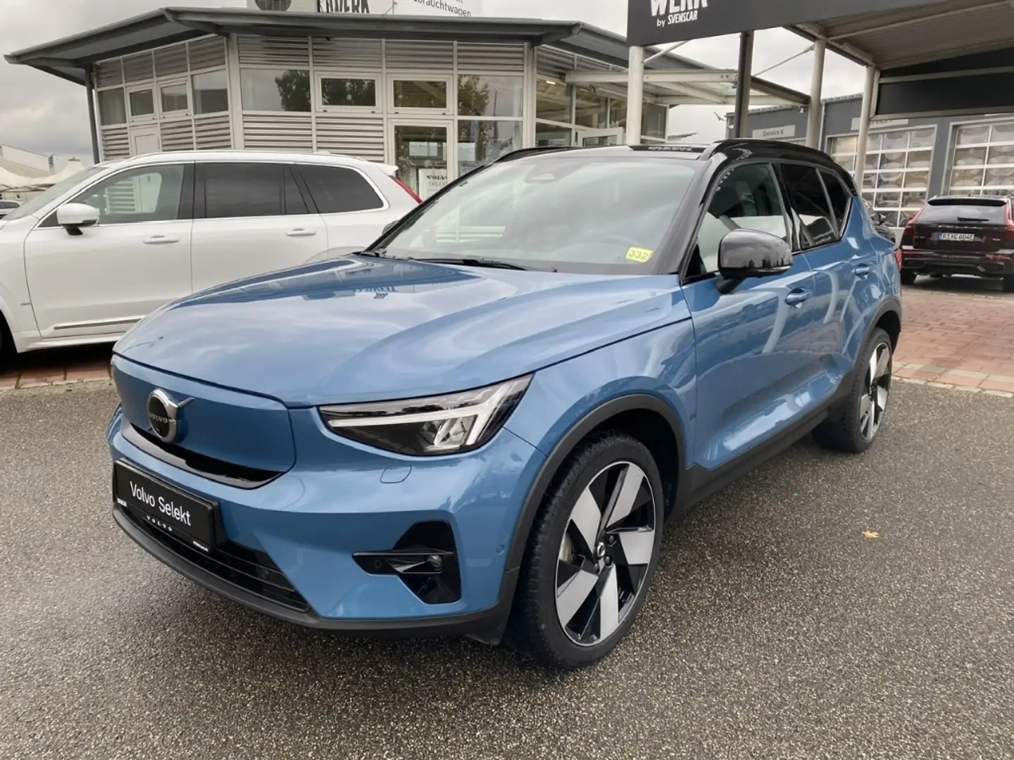 Volvo XC40 Ultimate Recharge Pure Electric AWD StandHZG Digit Blau - 2