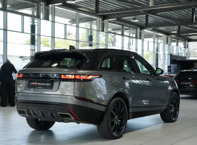 Land Rover Range Rover Velar view 8