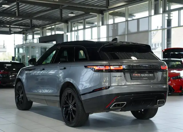 Land Rover Range Rover Velar view 10