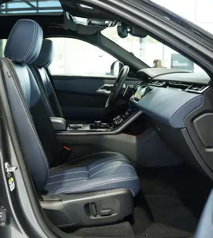 Land Rover Range Rover Velar view 15