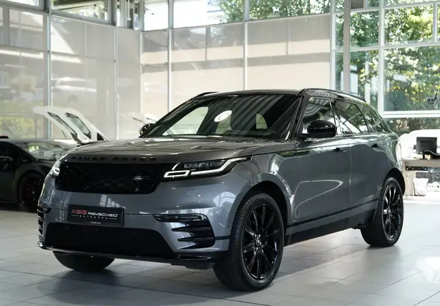 Land Rover Range Rover Velar view 5