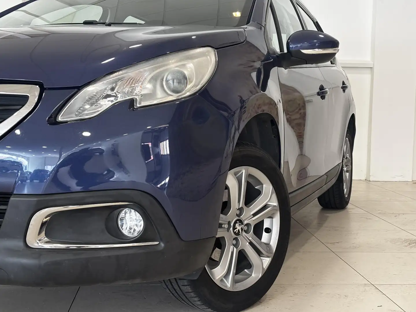 Peugeot 2008 1.2 VTi Active | Airco | Trekhaak | Winterbanden | Blauw - 2