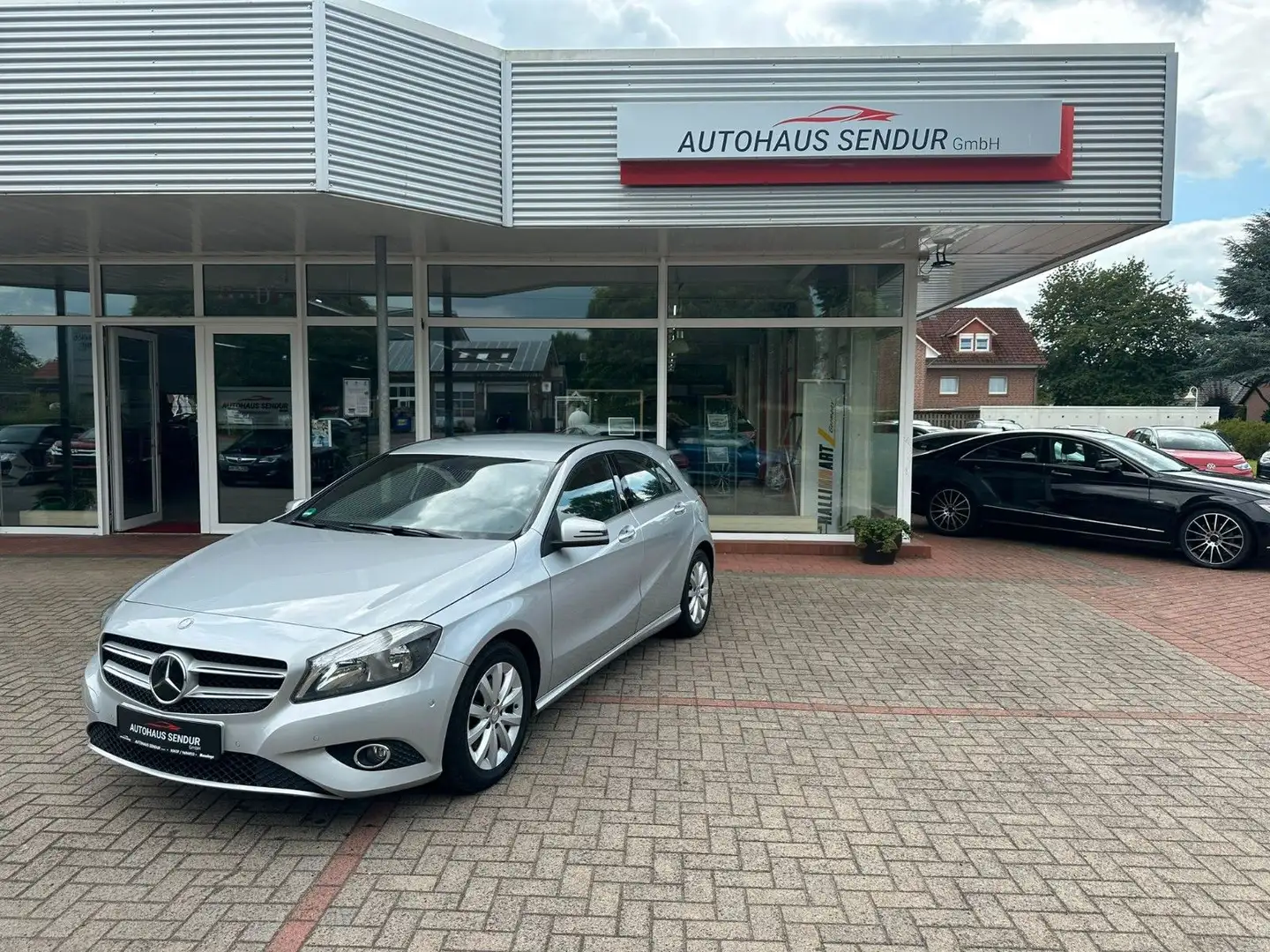 Mercedes-Benz A 180 A -Klasse A 180 BlueEfficiency*KAMERA*TOP Argent - 1