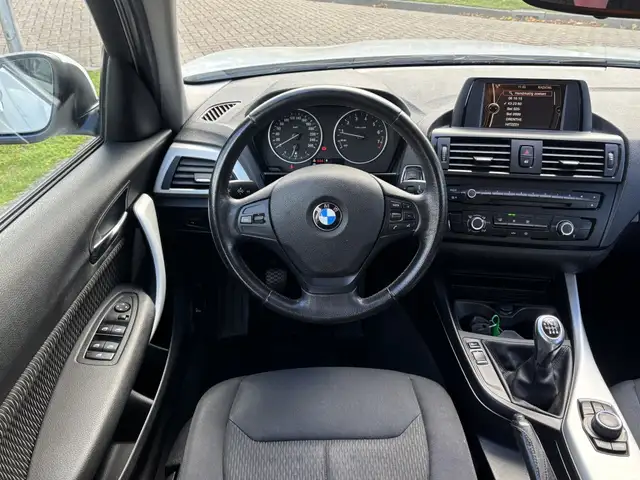 BMW 1 Series view 7