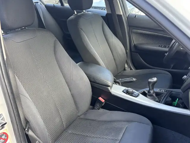 BMW 1 Series view 11