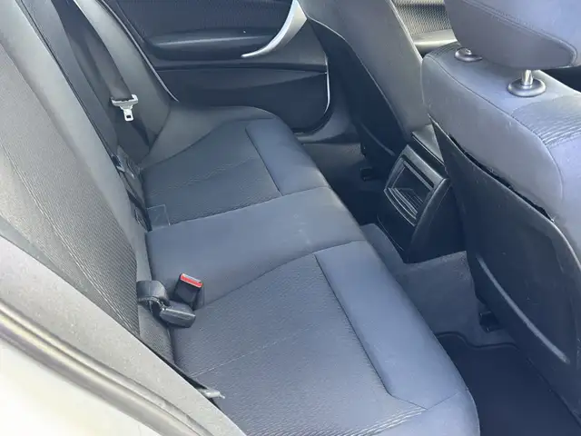 BMW 1 Series view 12