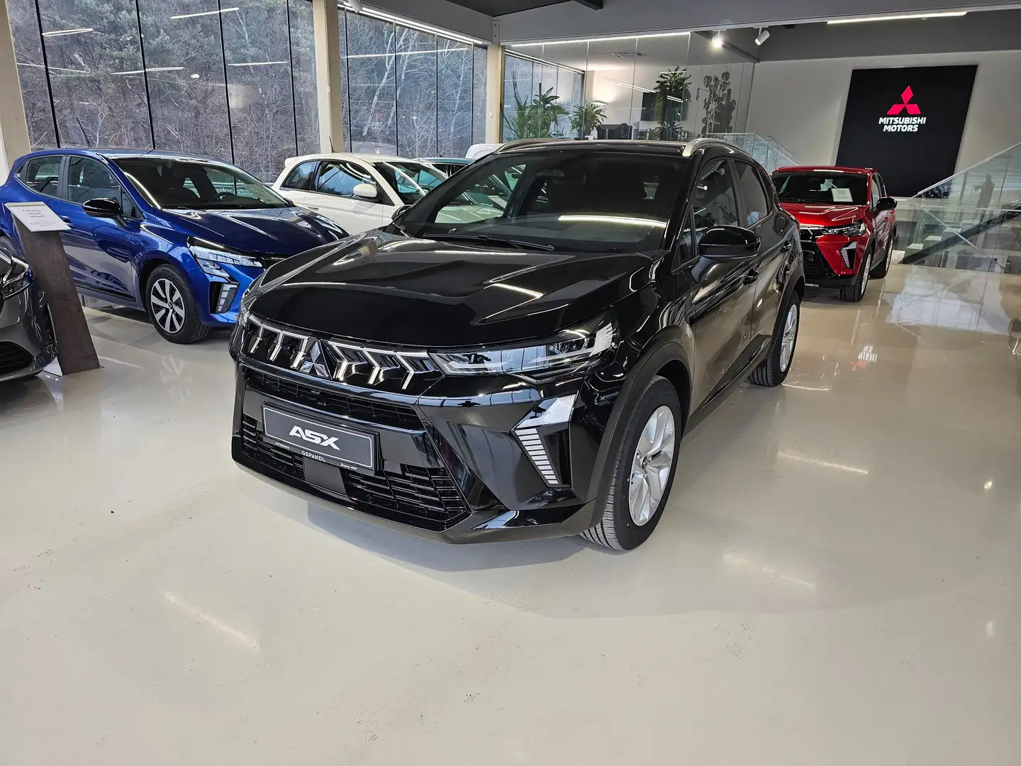 Mitsubishi ASX 1,3 DI-T MHEV Invite Schwarz - 1