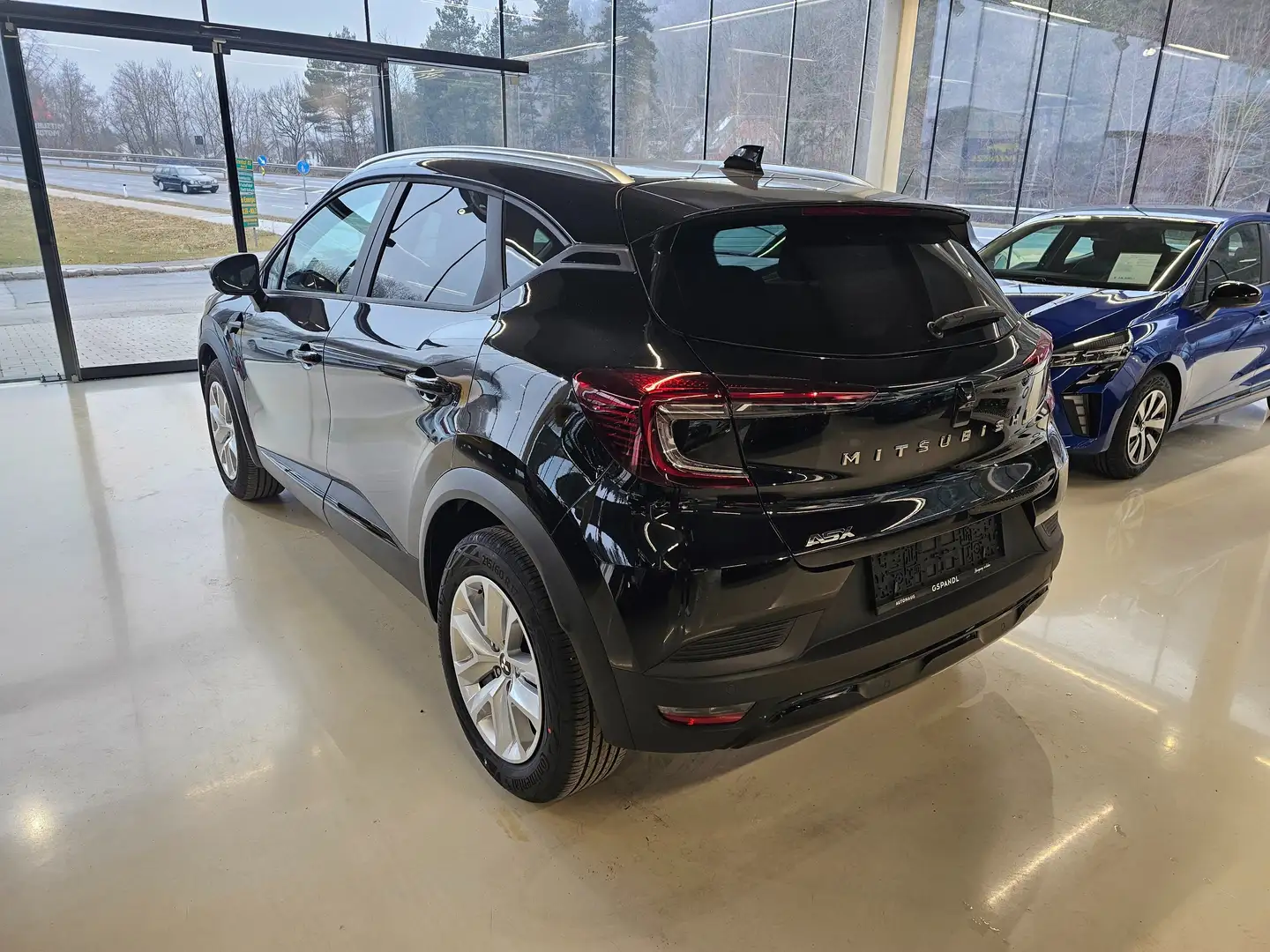 Mitsubishi ASX 1,3 DI-T MHEV Invite Schwarz - 2