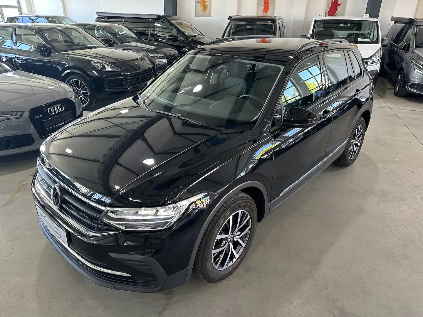 Volkswagen Tiguan Life 1.5TSI/LED/NAV/ACC/PDC/WiPak/CarPlay Schwarz - 2