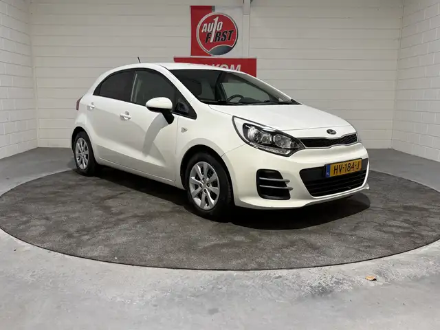 Kia Rio view 6