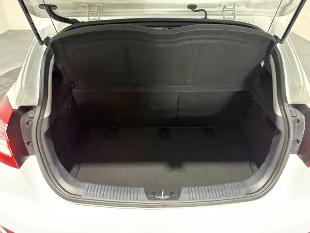 Kia Rio view 9