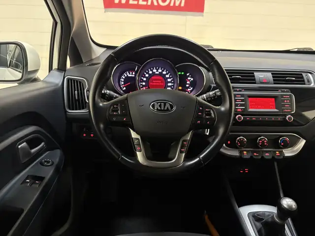 Kia Rio view 12