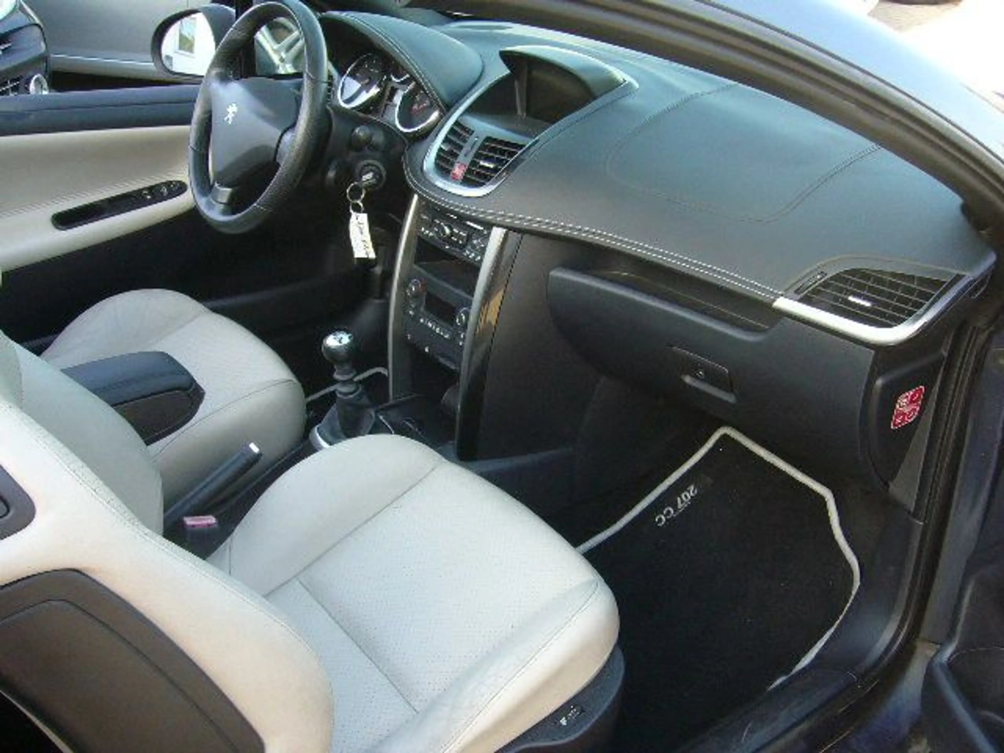Peugeot 207 CC 1,6TPH *Final Edition*Navi*Leder — photo 10