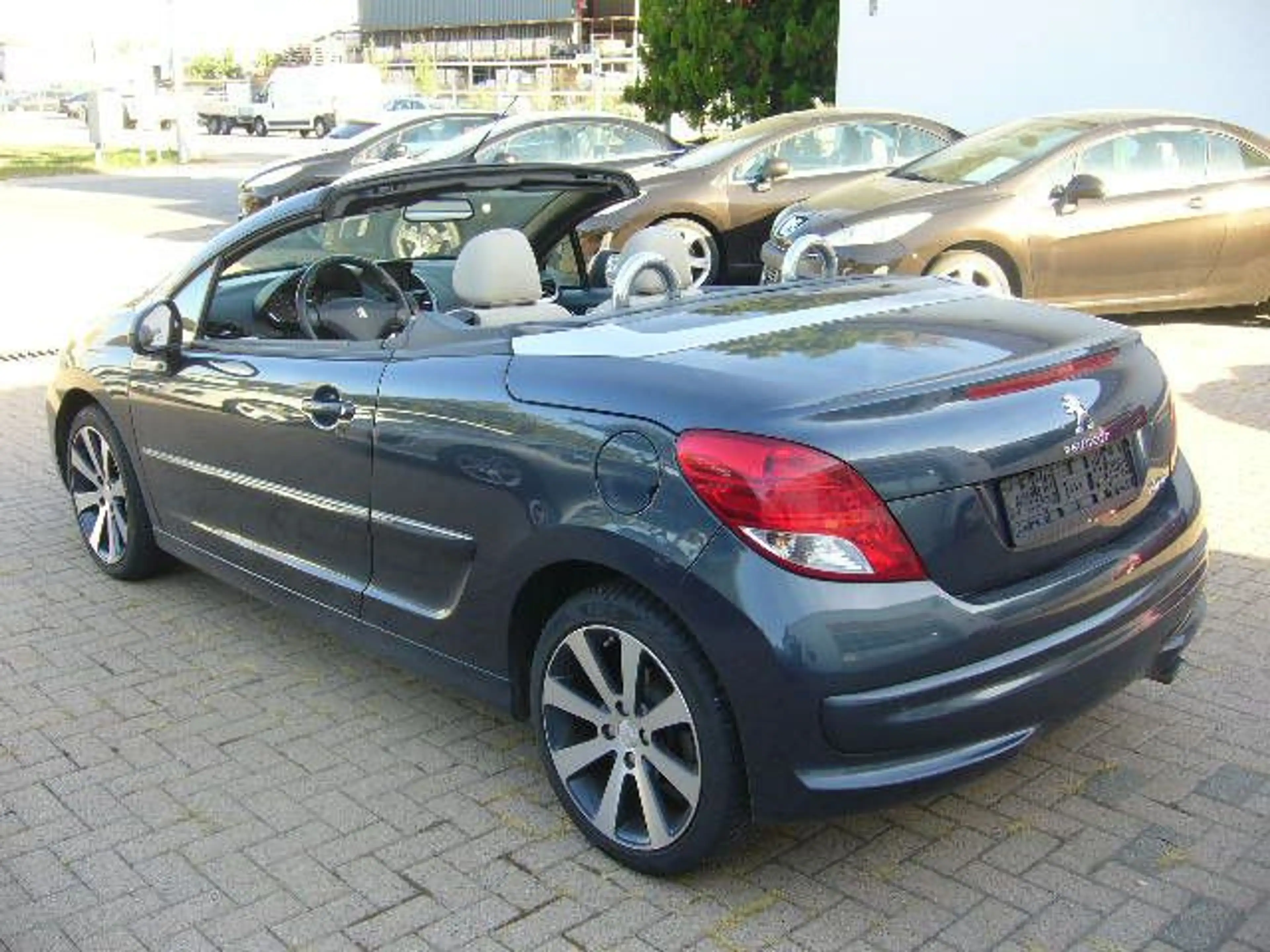 Peugeot 207 CC 1,6TPH *Final Edition*Navi*Leder — photo 7