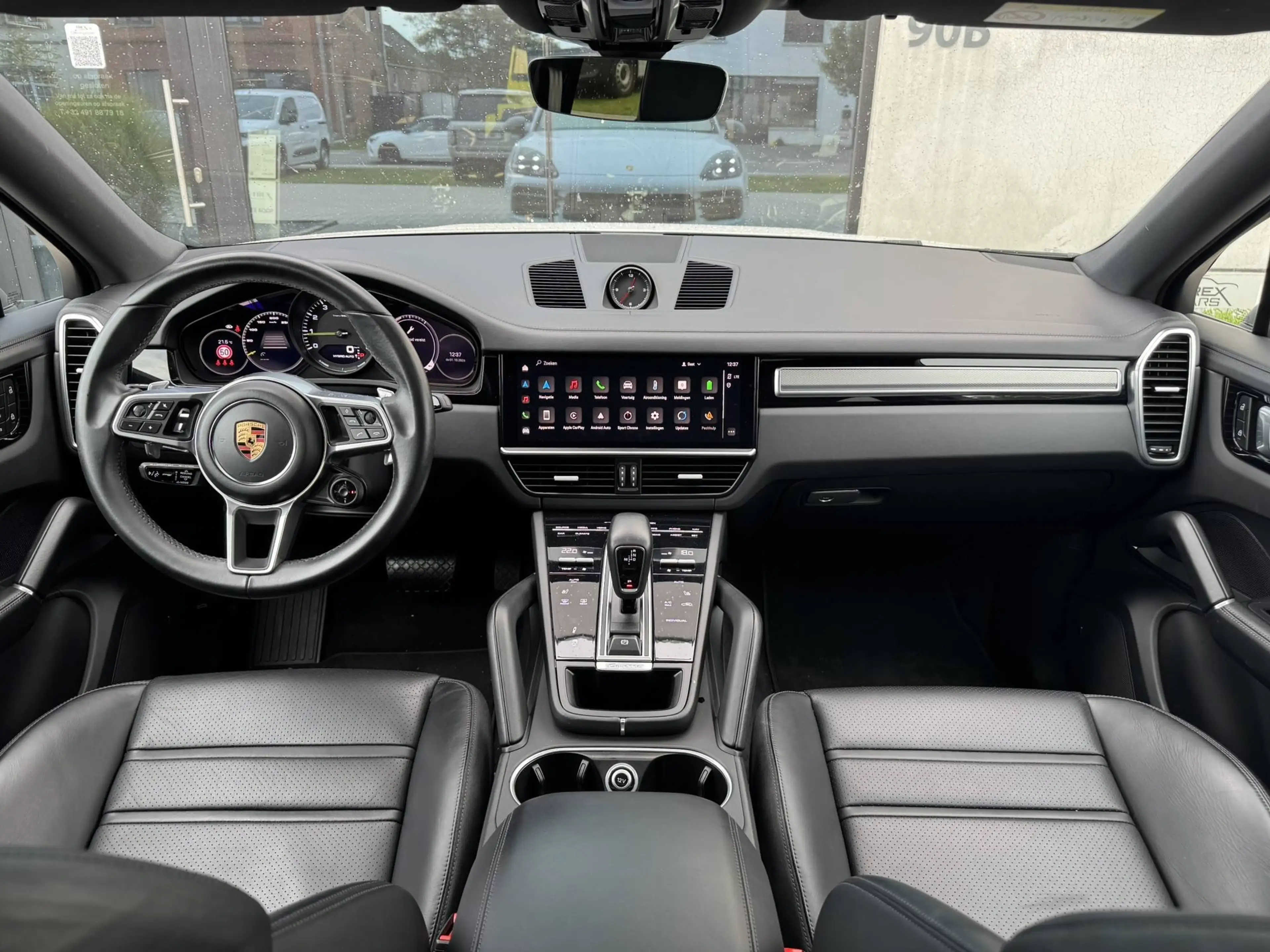 Porsche Cayenne Coupé E-Hybrid "Platinum Edition"/ Sport Chrono/ Luchtvering/ Pano/ BOSE/ 360°/ ACC — photo 8