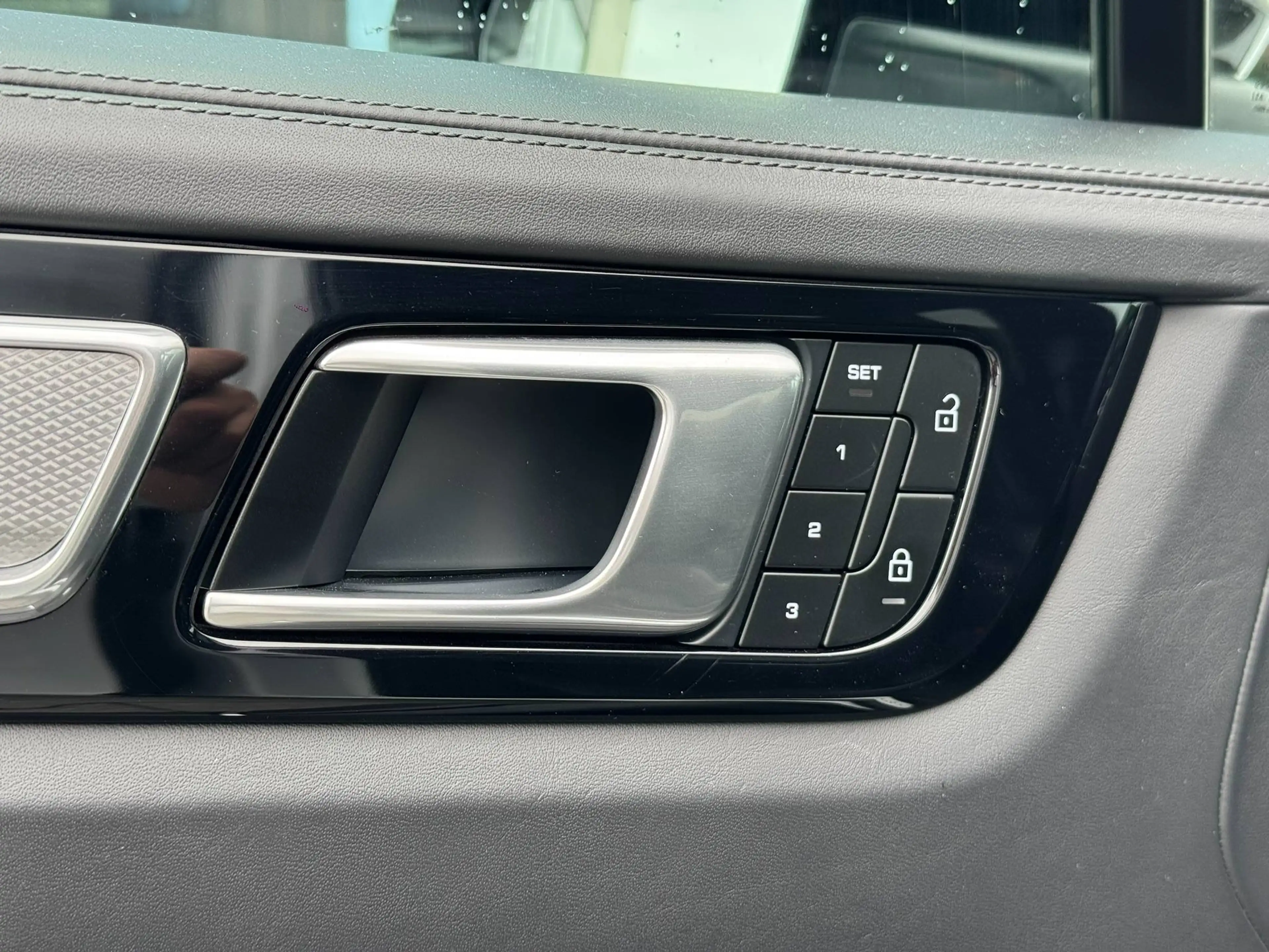 Porsche Cayenne Coupé E-Hybrid "Platinum Edition"/ Sport Chrono/ Luchtvering/ Pano/ BOSE/ 360°/ ACC — photo 14