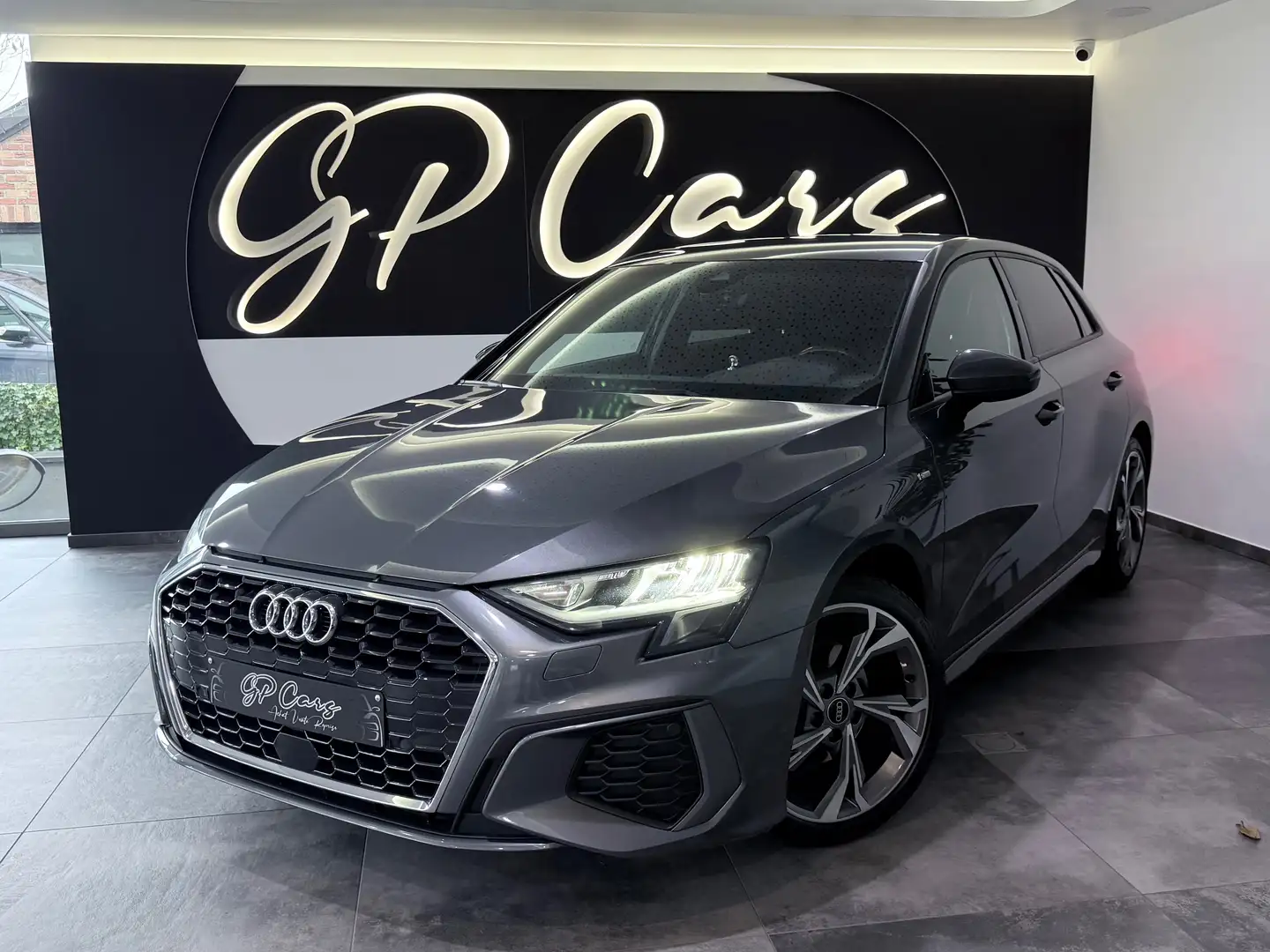 Audi A3 A3 30 TFSI Sportback Edition S line S tronic Grijs - 1