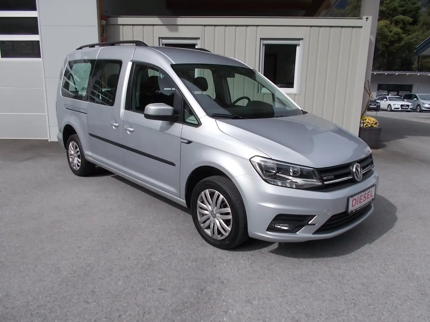 Volkswagen Caddy Maxi Trendline 4Motion TDI 7 Sitz Silber - 2