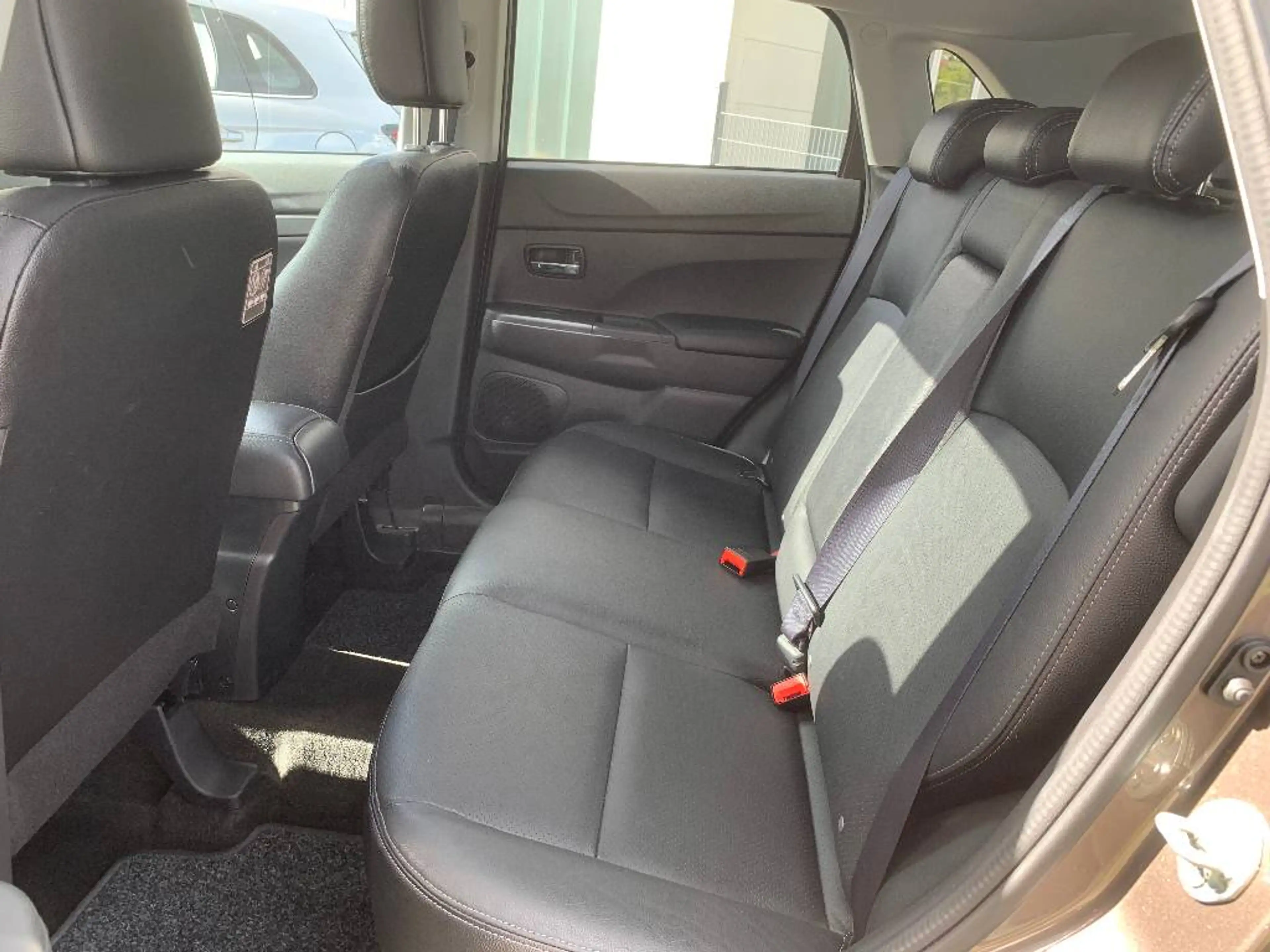 Mitsubishi ASX TOP 2.2 DI-D 4WD — photo 9